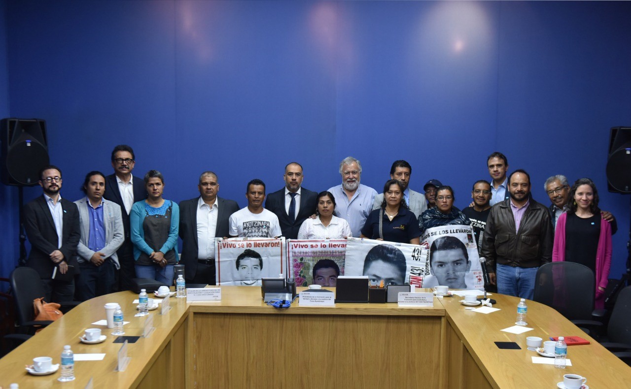 Primer Informe Semestral Primera reunión con el Fiscal de la Unidad Especial de Investigación y Litigación, Omar Gómez Trejo